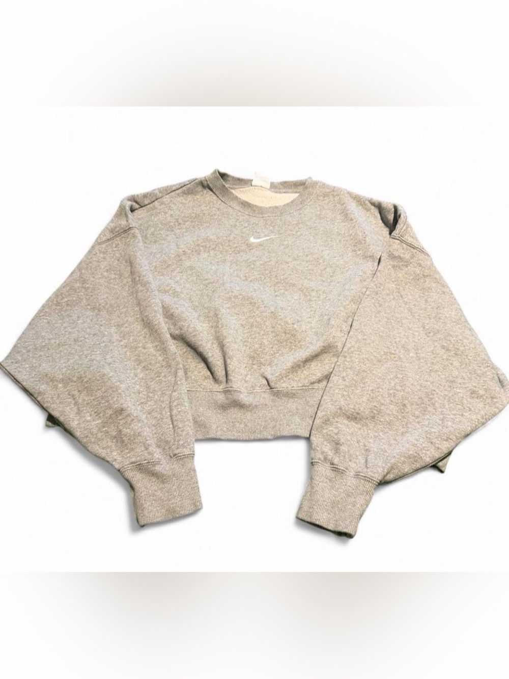 Nike Women’s Light Gray Cropped Crewneck Sweatshirt